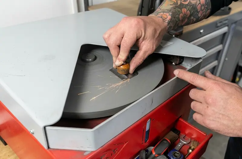 Dog Clipper Blade Hand Grinding